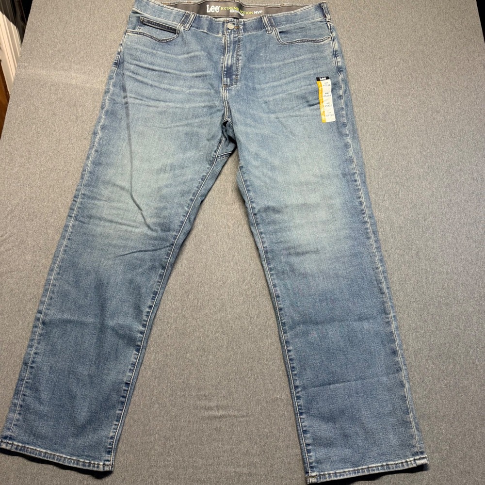 Lee Extreme Motion MVP Relaxed Straight Jeans Mens 44x34 Nelson Blue Stretch